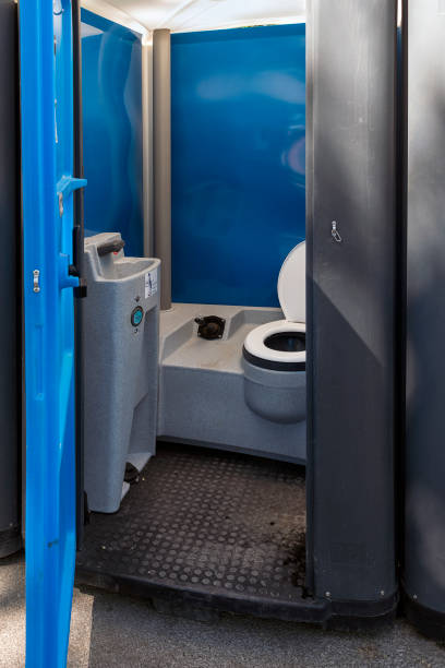 Best Portable restroom trailer rental  in Osceola, AR